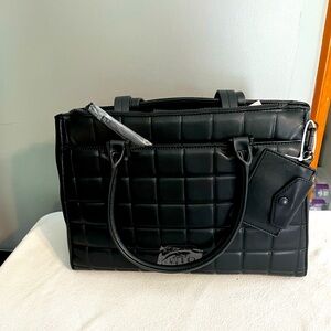 BRAND NEW STEVE MADDEN BLACK
CROSSBODY BAG